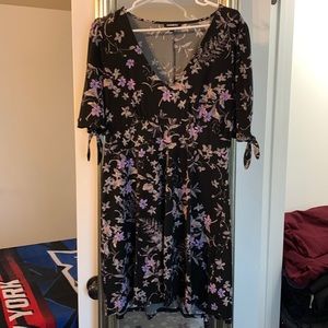 Floral print short dress from Express. size large